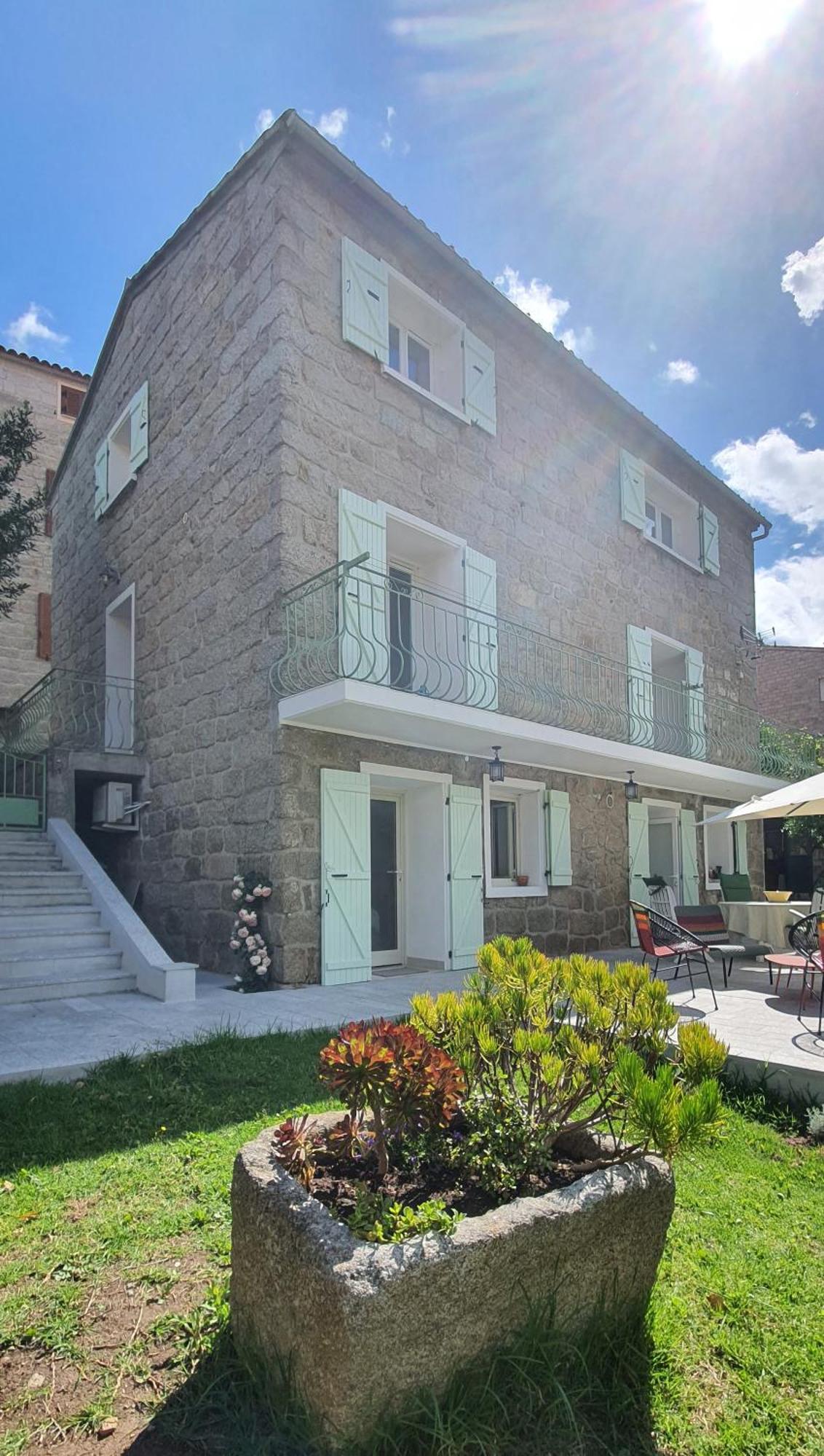 Charmant Appartement En Rez De Jardin Sartène Exterior foto